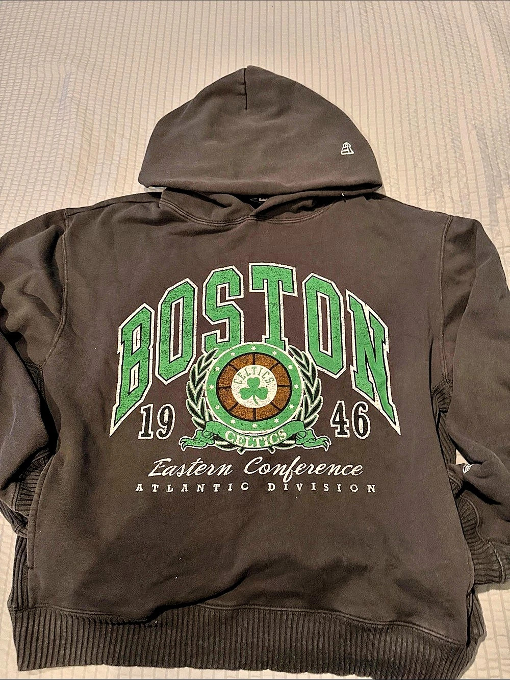 New Era Boston Celtics Eastern Conference Atlantic Division Hoodie Black & Green